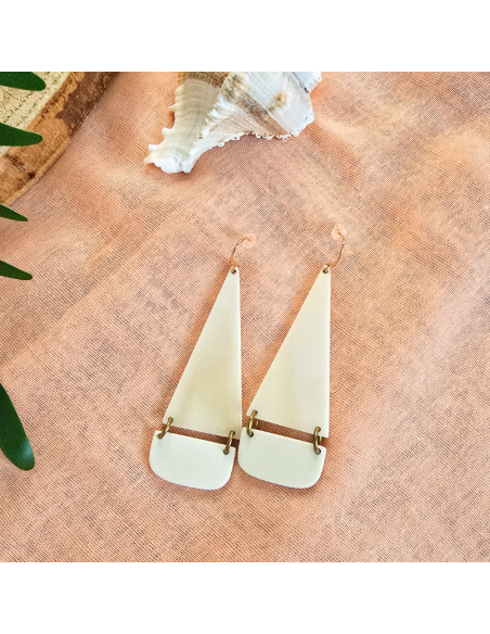 Boucles d'oreilles pendantes LAMI -artisanat haïtien