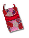 Pochette bandoulière perlée rouge et rose  - artisanat haïtien