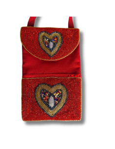 Pochette bandoulière perlée rouge motif coeur- artisanat haïtien 2