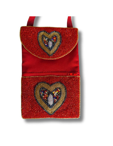 Pochette bandoulière perlée rouge motif coeur- artisanat haïtien