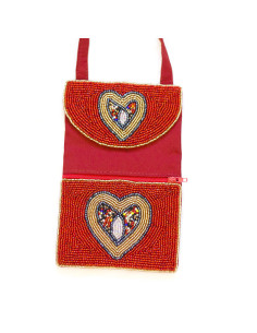 Pochette bandoulière perlée rouge motif coeur- artisanat haïtien